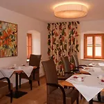 Gastehaus Schloss Bernau Πανσιόν