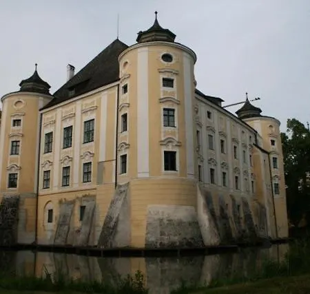 Gastehaus Schloss Bernau