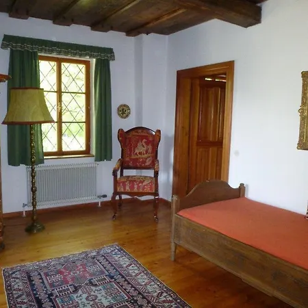 Gastehaus Schloss Bernau Gasthuis *