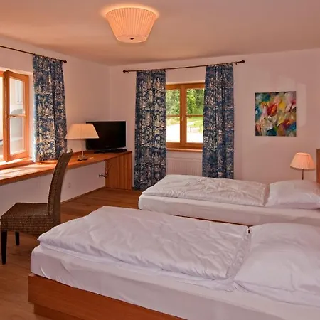 Gastehaus Schloss Bernau ゲストハウス