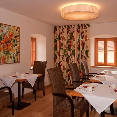 Gastehaus Schloss Bernau ゲストハウス