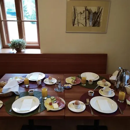 Gastehaus Schloss Bernau ゲストハウス *